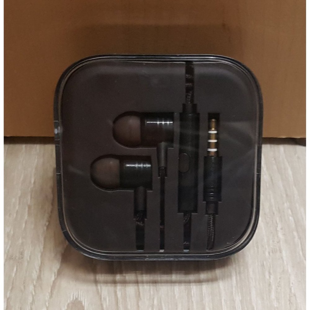 3.5mm Wired Earphone Handsfree with Mic - Picture 3 of 3